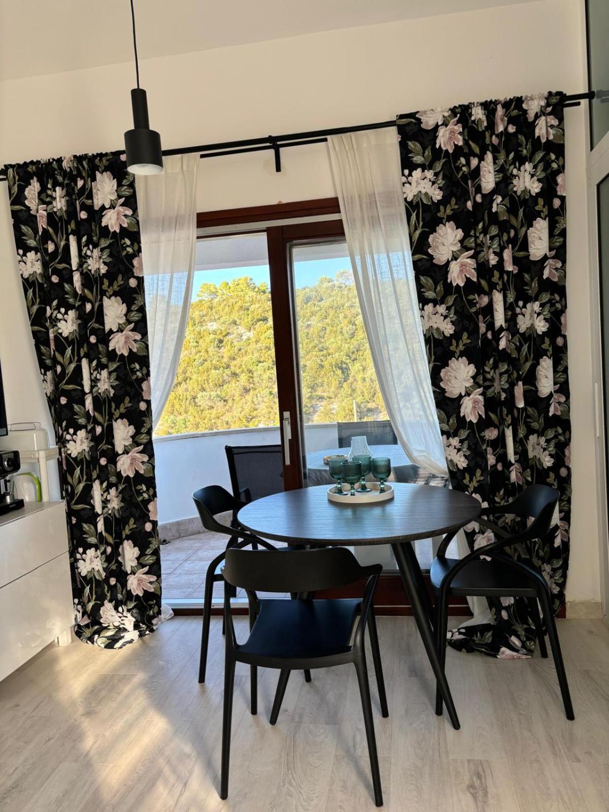 Viducic Apartments Dragove Bagian luar foto